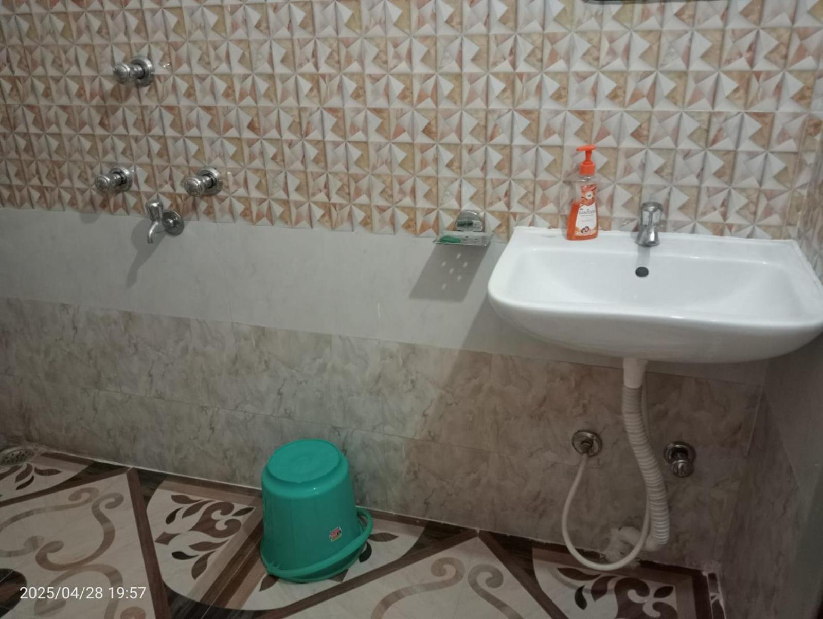 Hotel Vishwa Residency Patna  Room photo