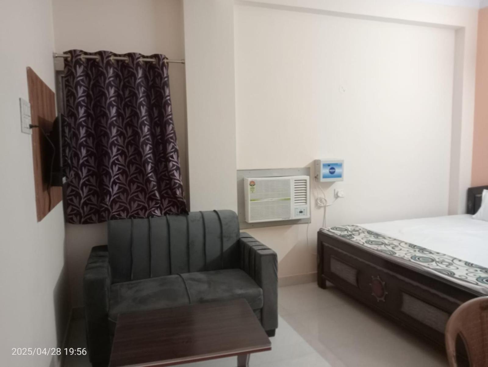 Hotel Vishwa Residency Patna  Room photo