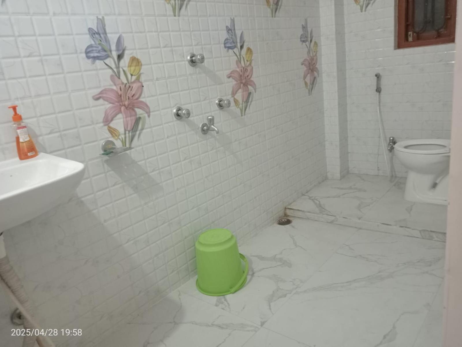 Hotel Vishwa Residency Patna  Room photo
