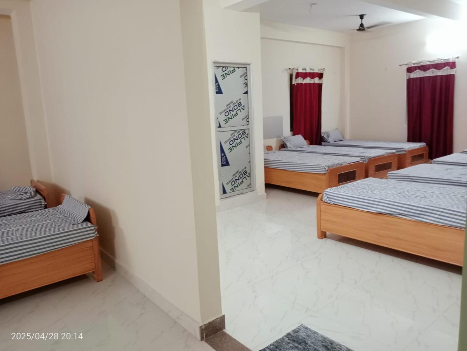 Hotel Vishwa Residency Patna  Room photo