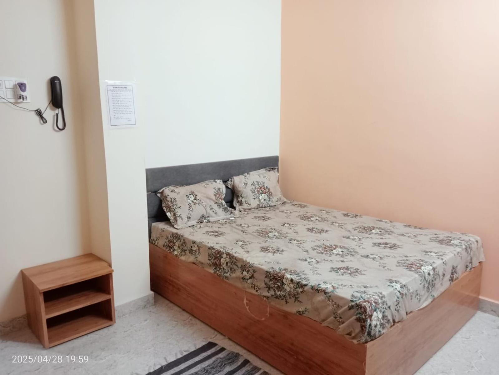 Hotel Vishwa Residency Patna  Room photo